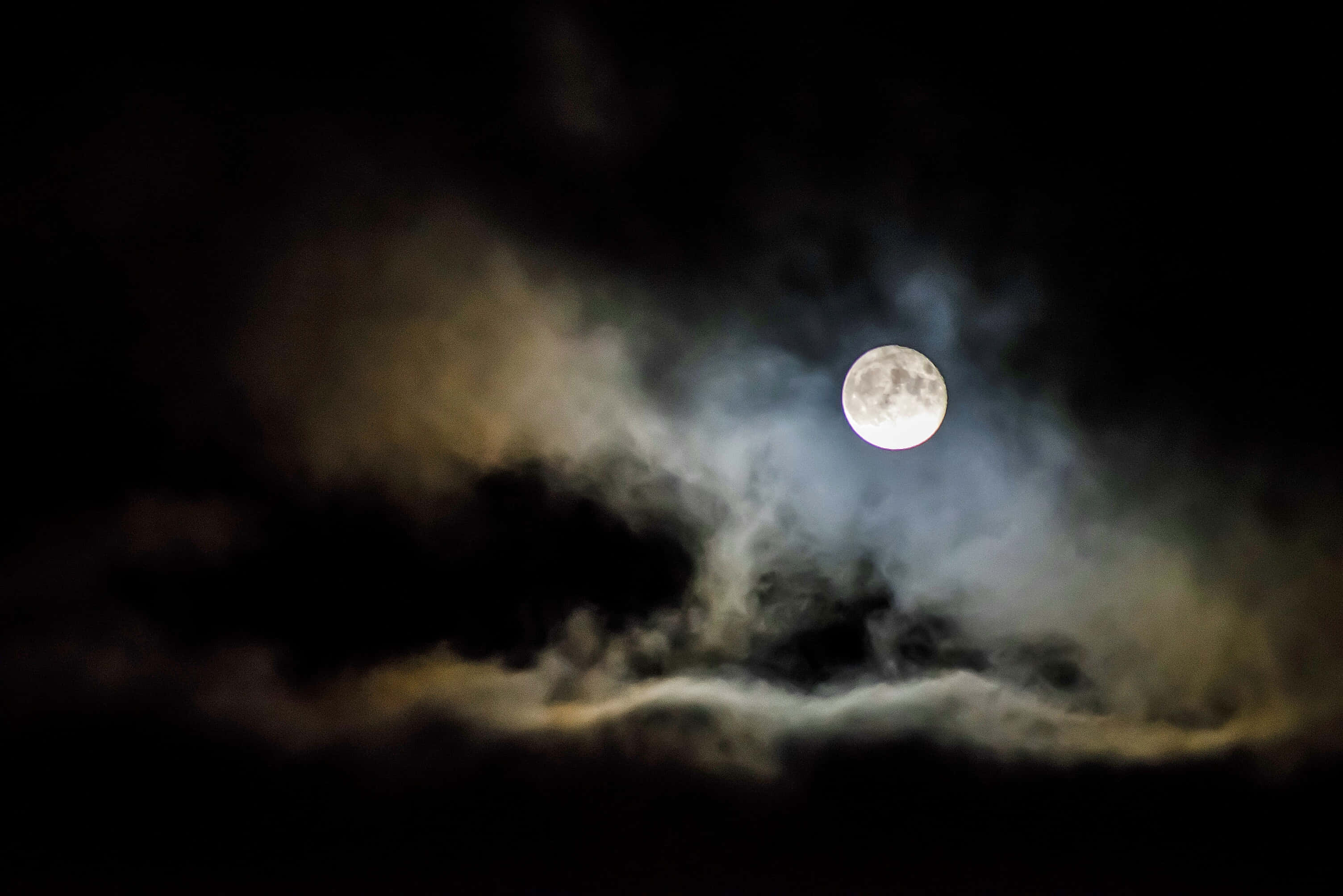 Skyet månehimmel billede Wallpapers