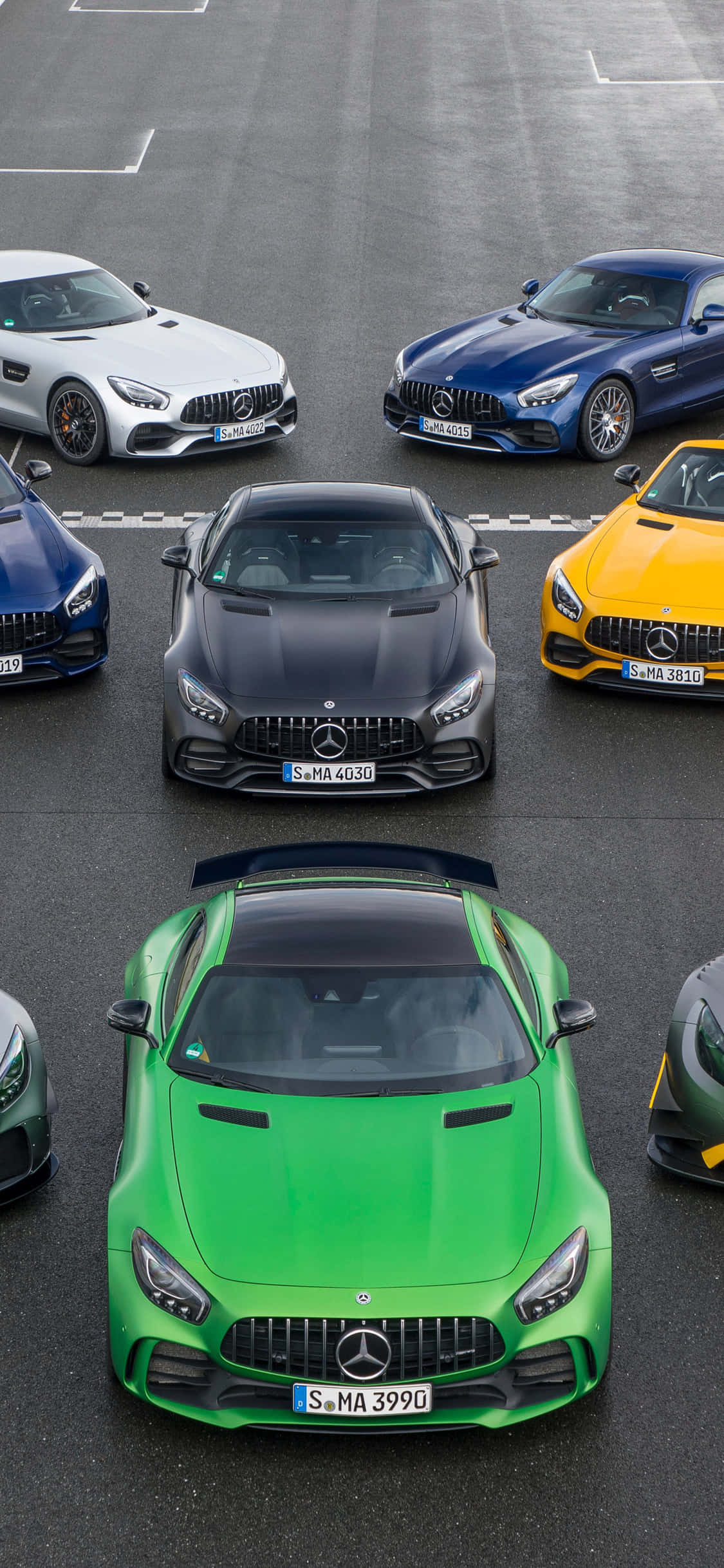 Slankt iPhone X tapet med AMG GT-R Wallpapers