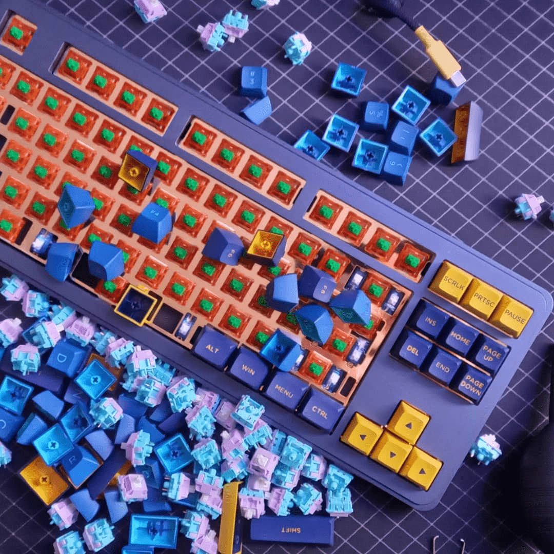 Slankt trådløst mekanisk tastatur til moderne arbejdspladser Wallpapers