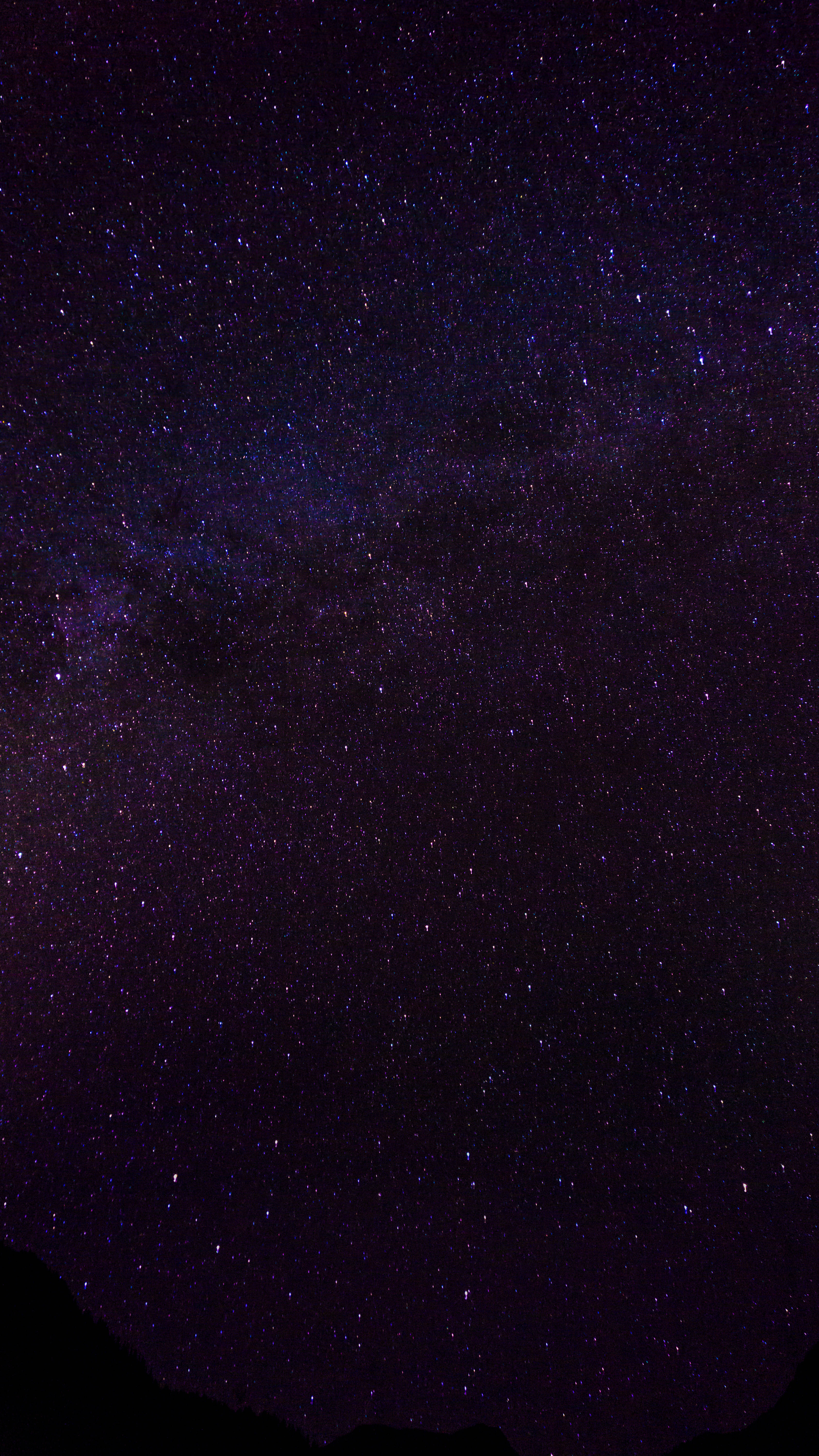 Smuk mørkelilla galakse i rummet Wallpapers