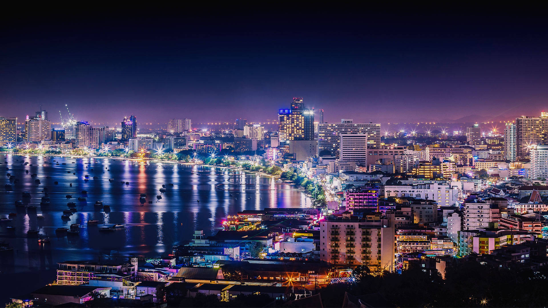 Smukke bylys i Pattaya Wallpapers