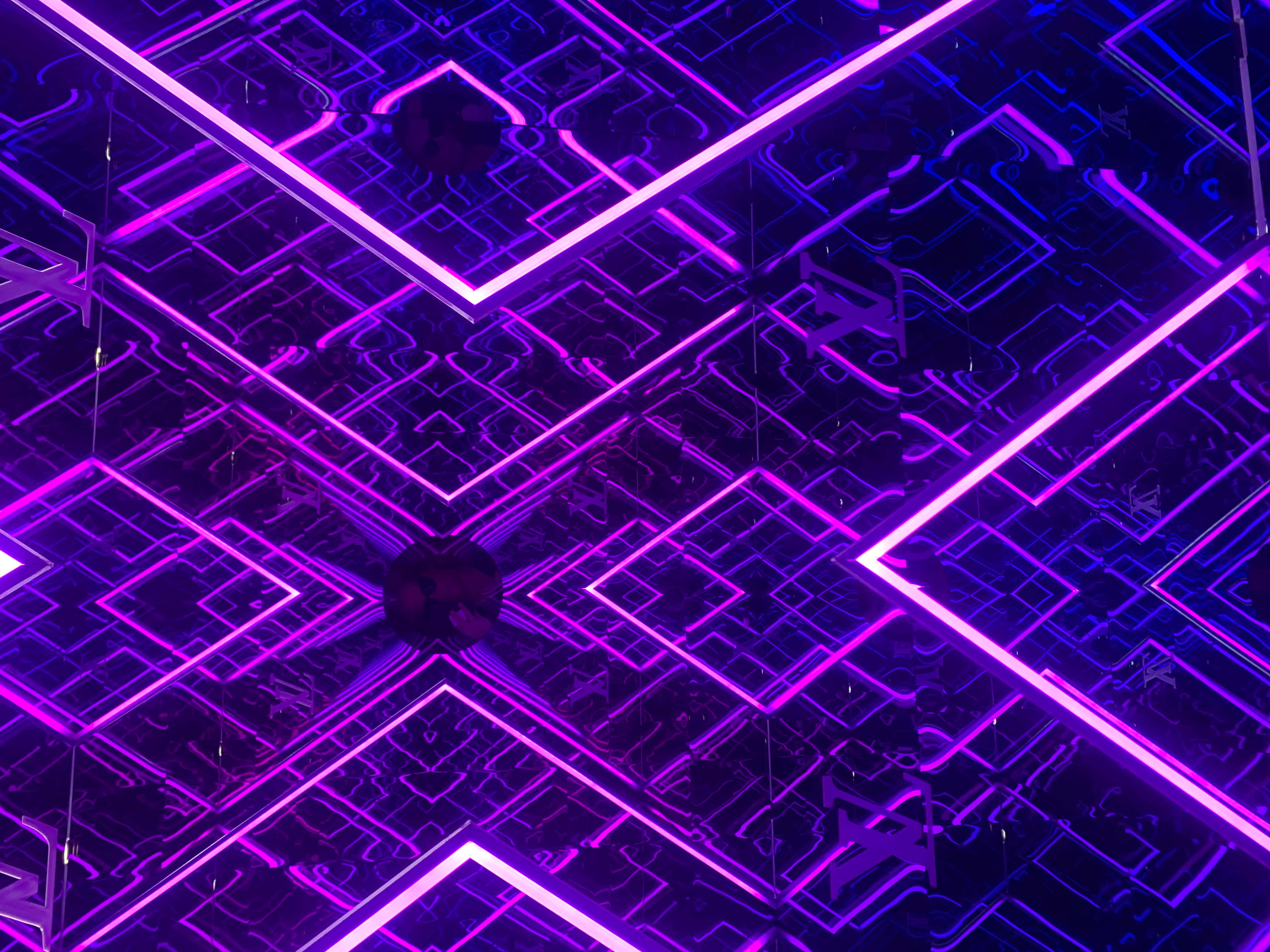 Smukke lilla neonlys Wallpapers