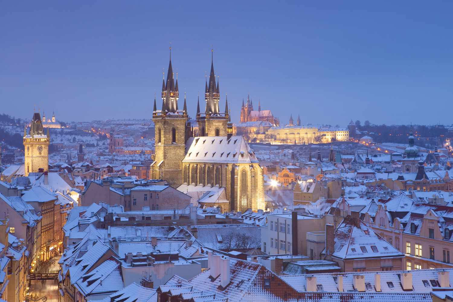 Sneklædt Prag Wallpapers
