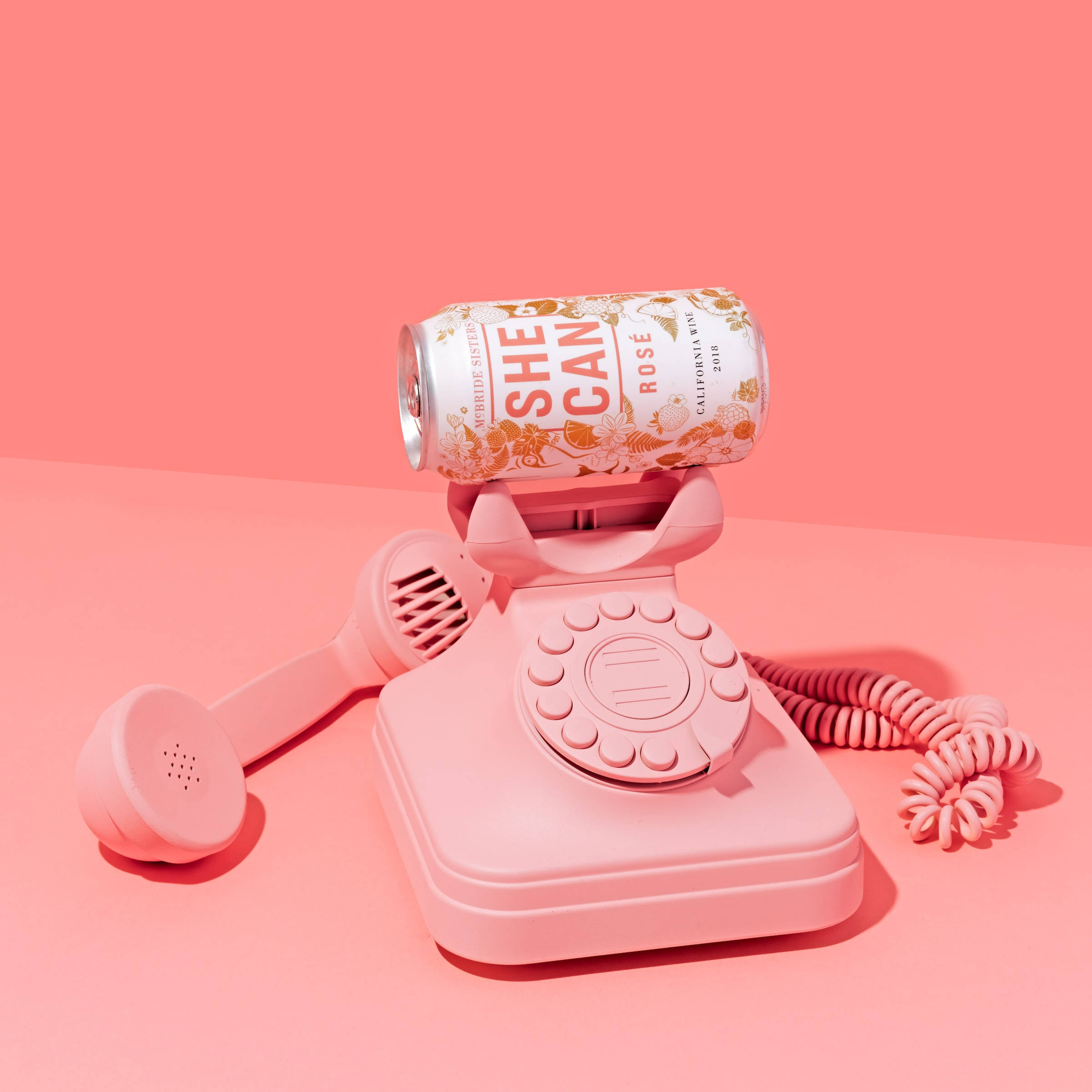 Sød pink æstetisk telefon og vin Wallpapers