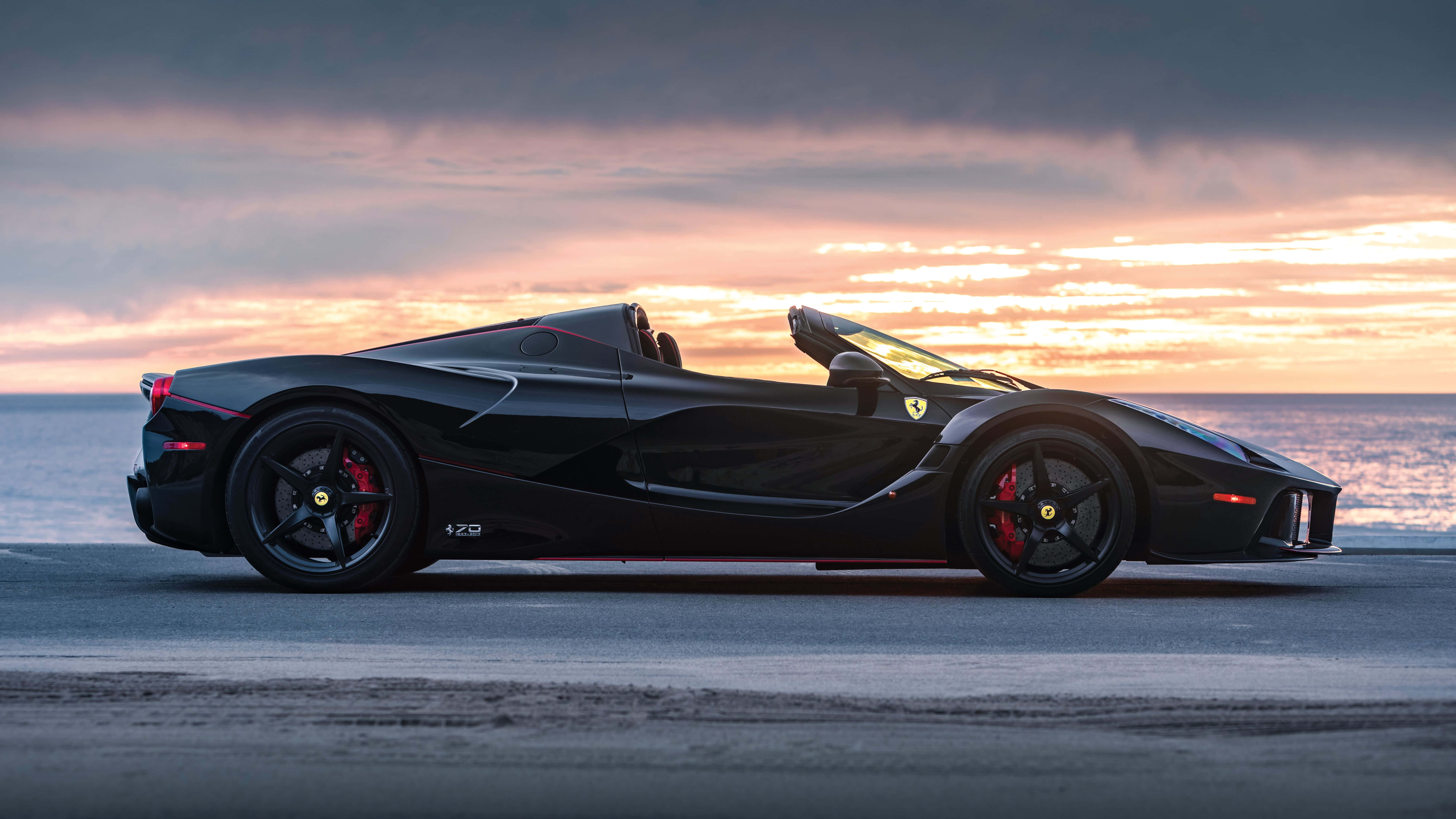Sort bil 4K Ferrari solnedgang strand Wallpapers