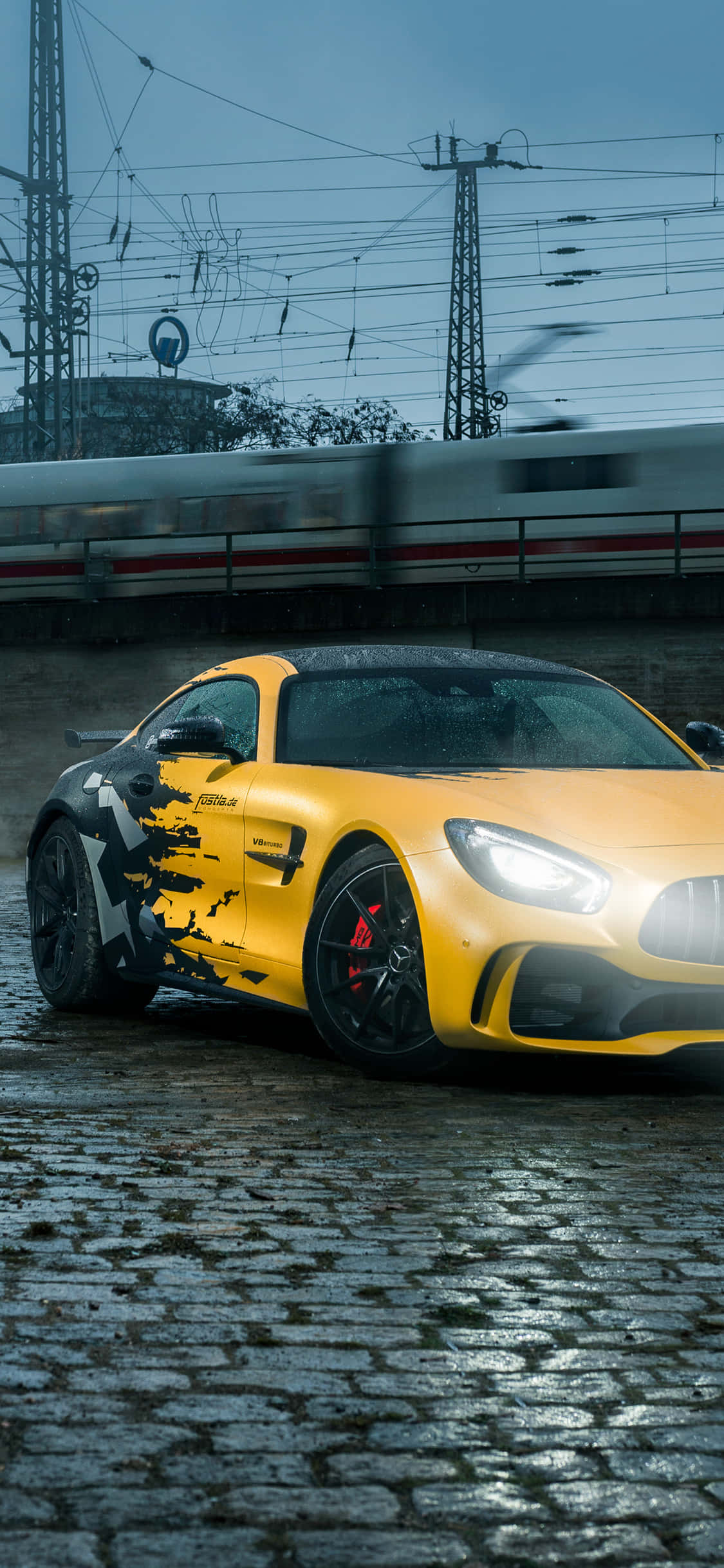 Sort Og Gul iPhone Xs Mercedes Amg Baggrund Wallpapers
