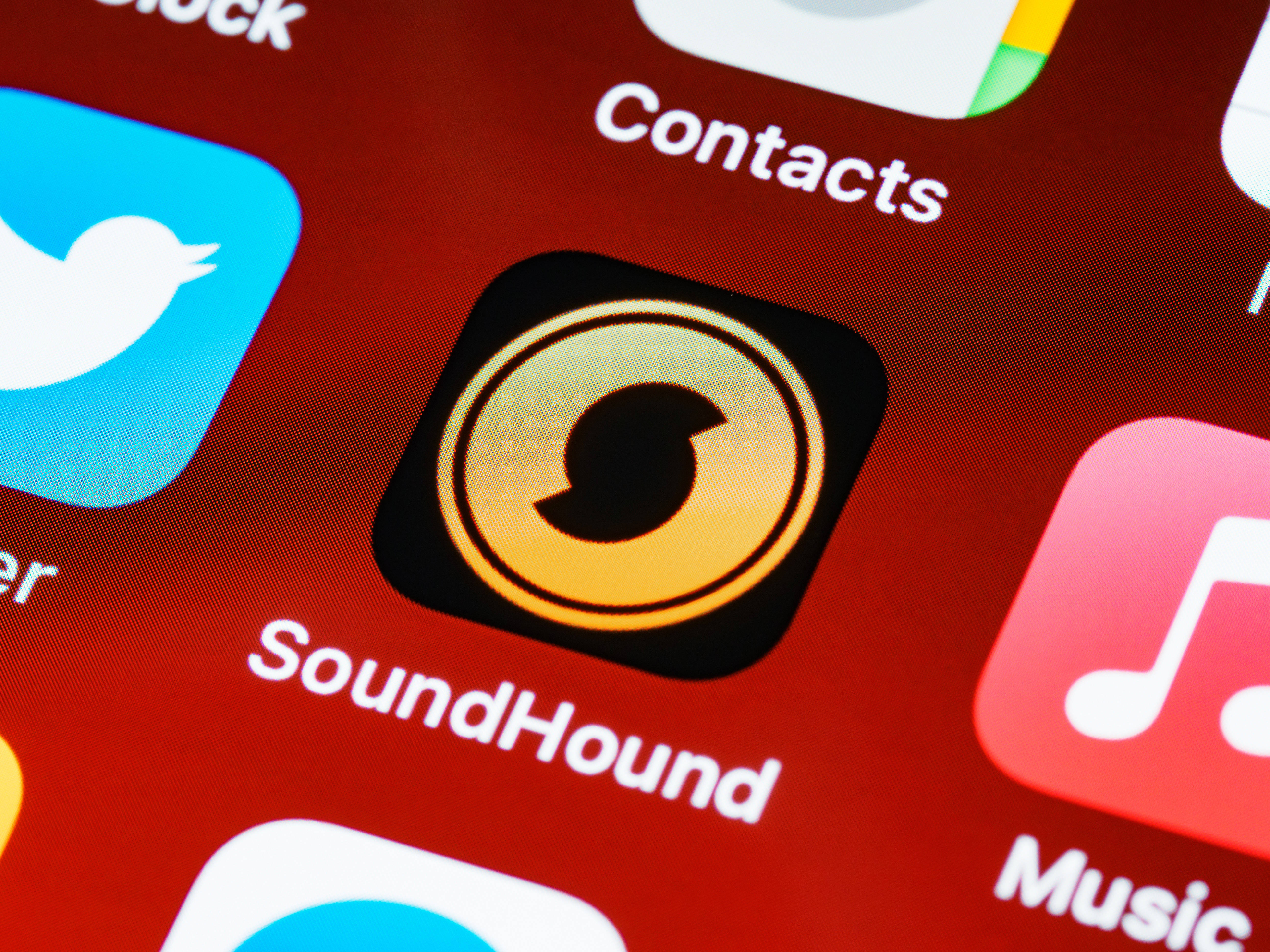 Soundhound App iOS 13 Wallpapers