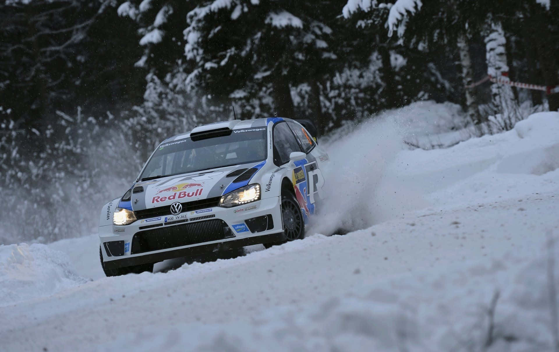 Spændende israce-action Wallpapers
