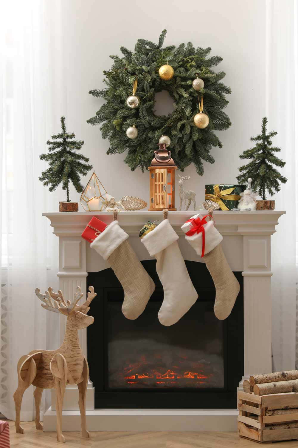 Spred kærlighed og glæde i juletiden med en smuk baggrund Wallpapers