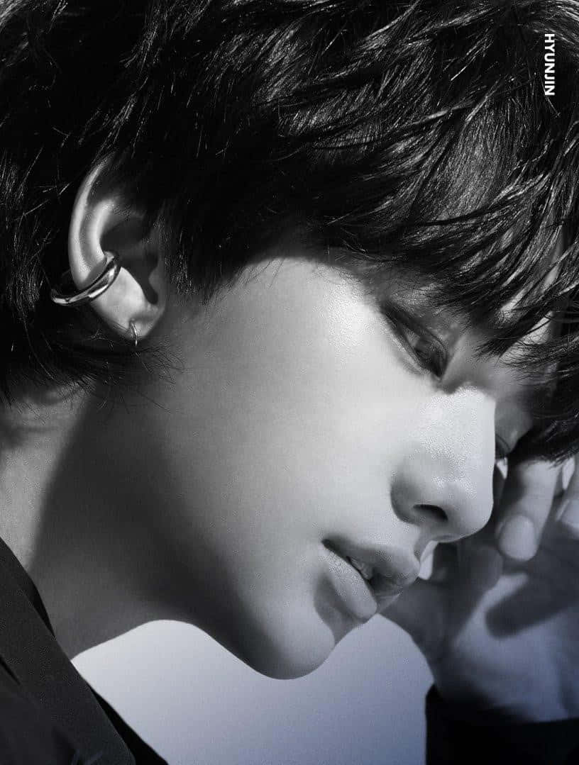 hyunjin [wallpaper]