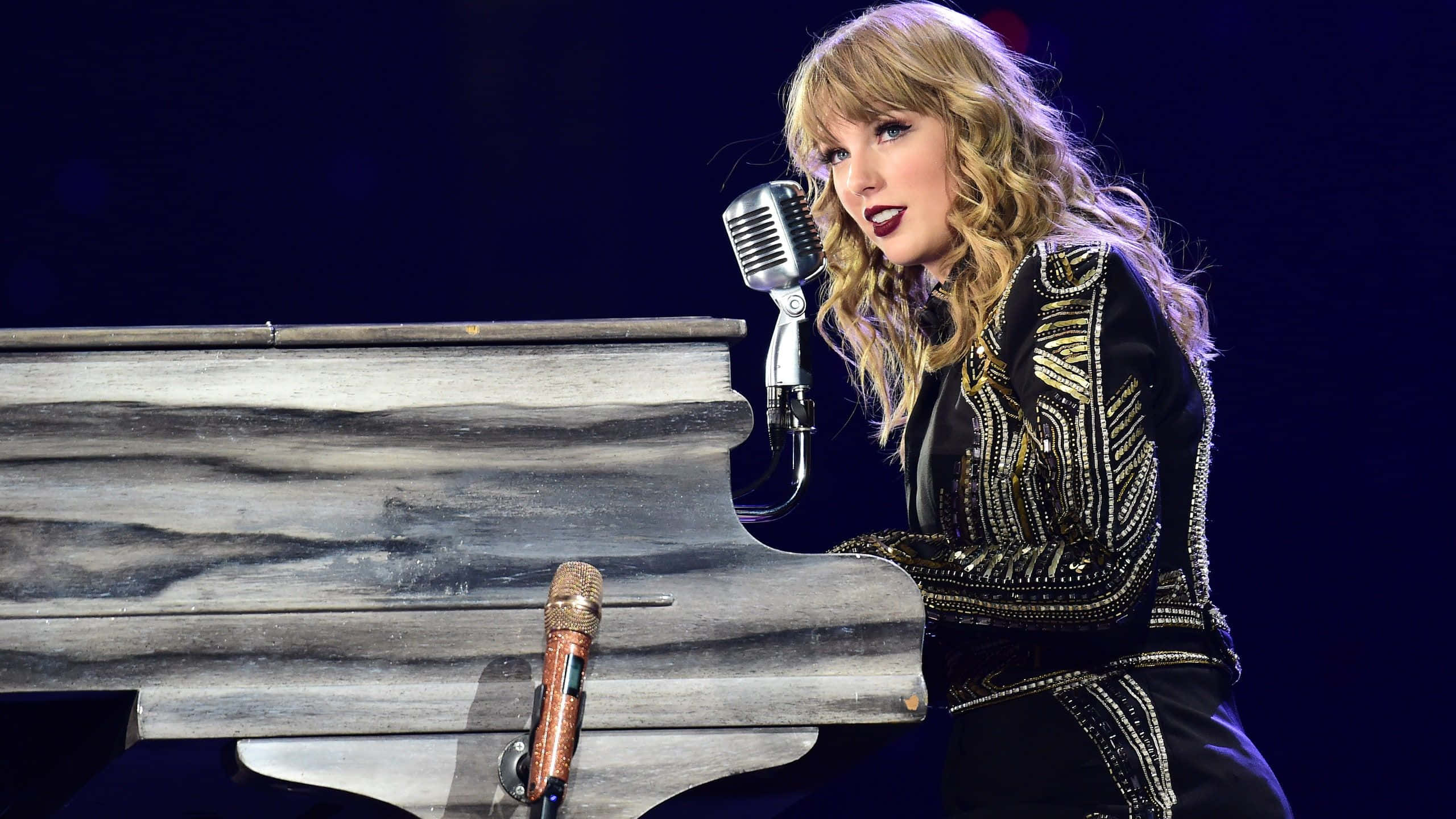 Taylor Swift Folklore World Tour Koncert Wallpapers
