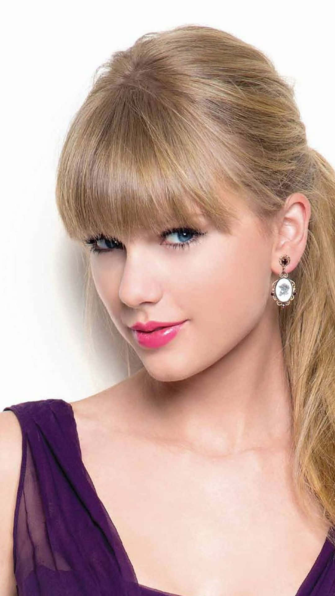 Taylor Swift Smil iPhone Wallpapers
