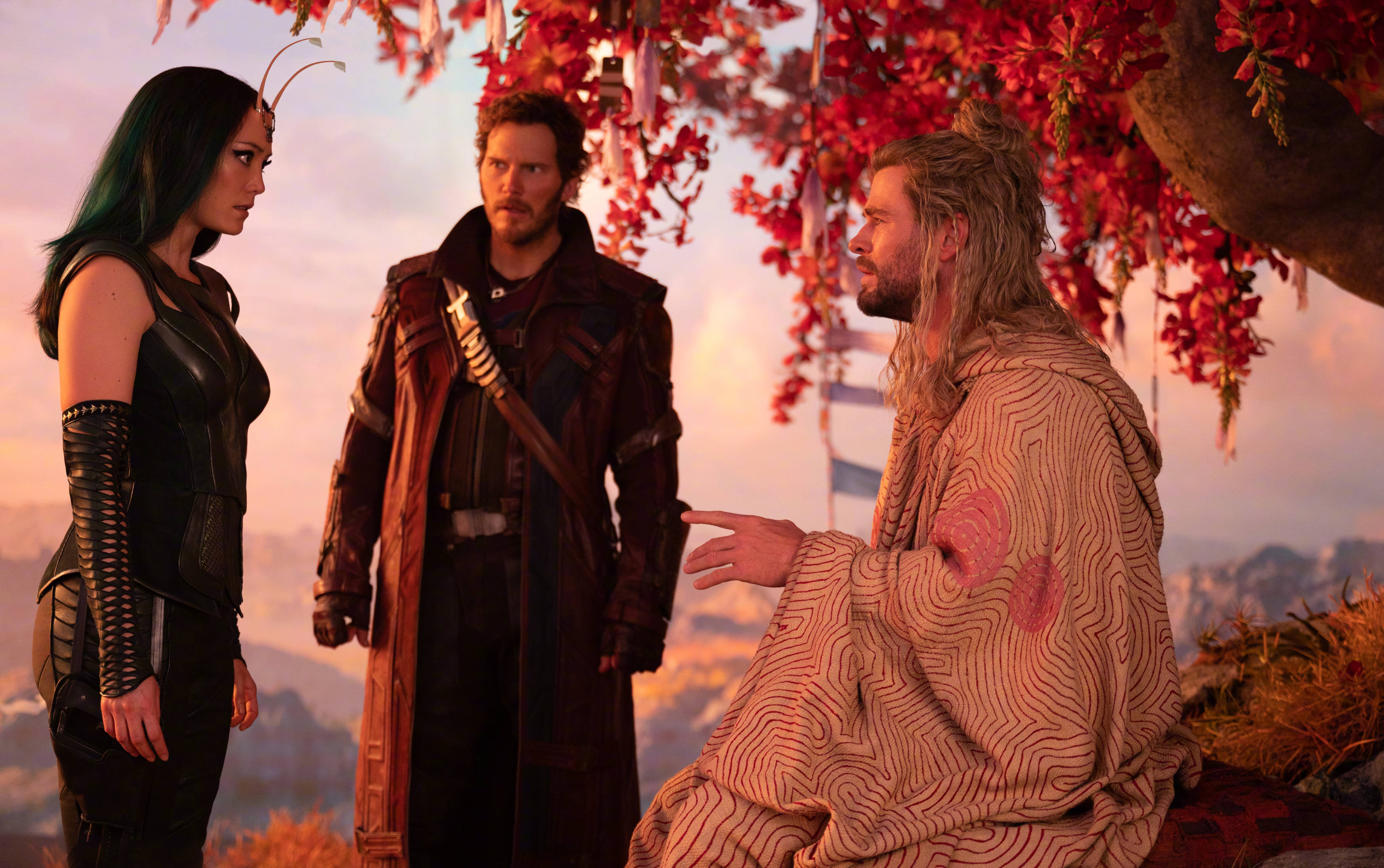 Thor Love And Thunder Nødsignal Wallpapers