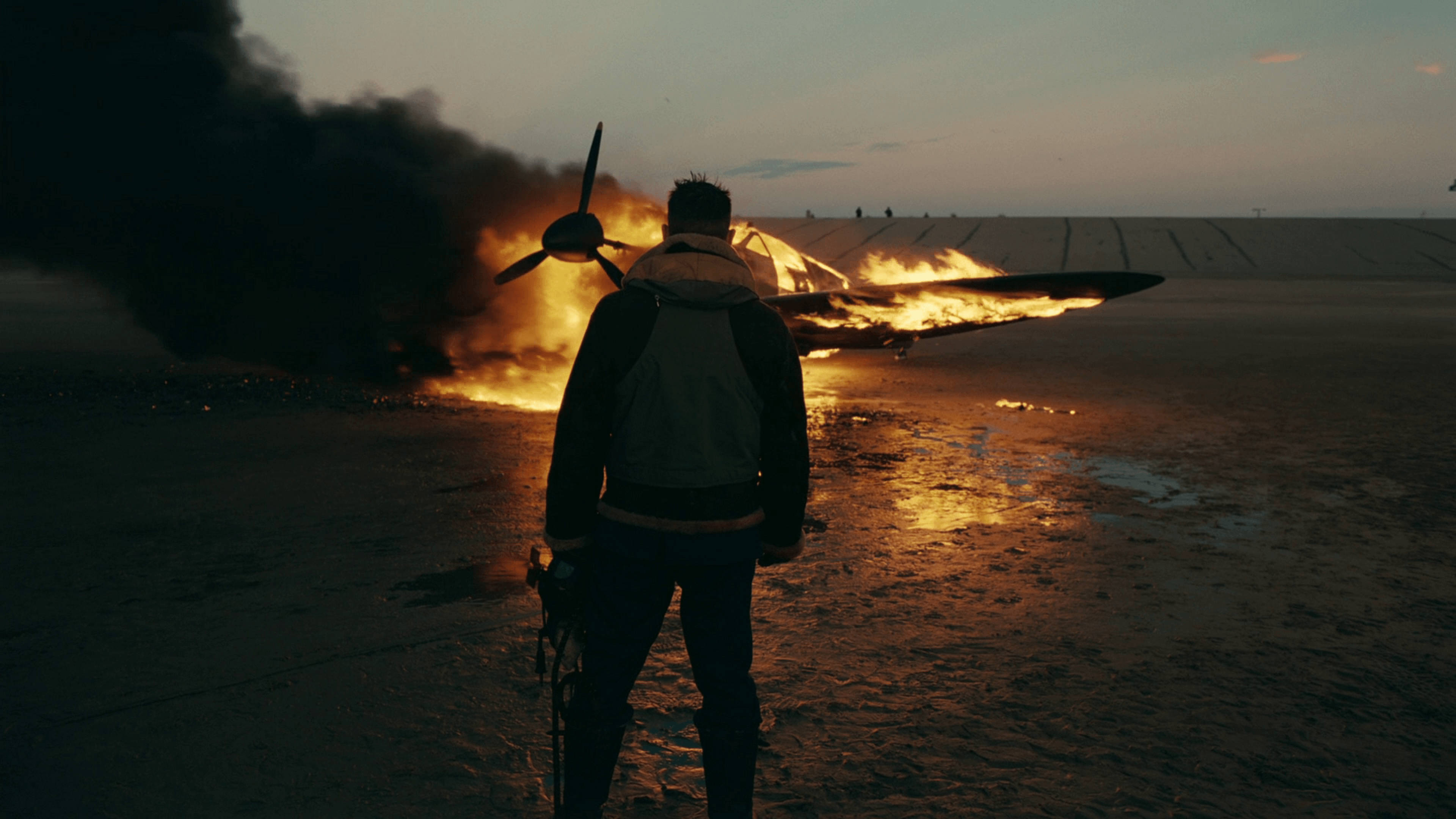Tom Hardy spiller hovedrollen i det episke 2. verdenskrigsdrama, Dunkirk. Wallpapers