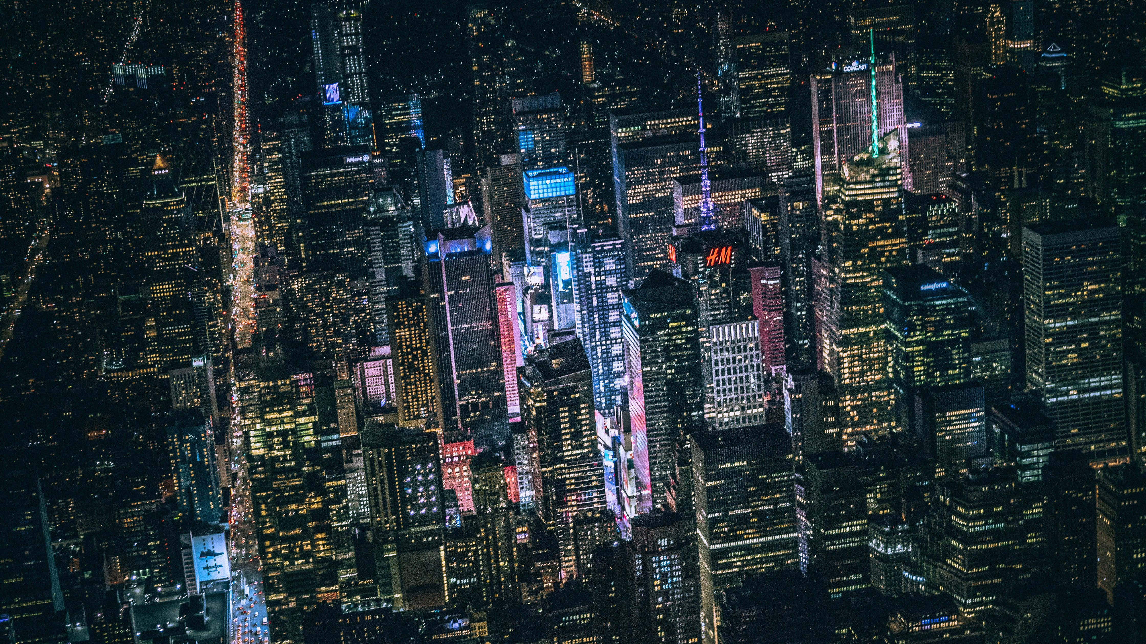 Udforsk de detaljerede dybder af Dark City Wallpapers