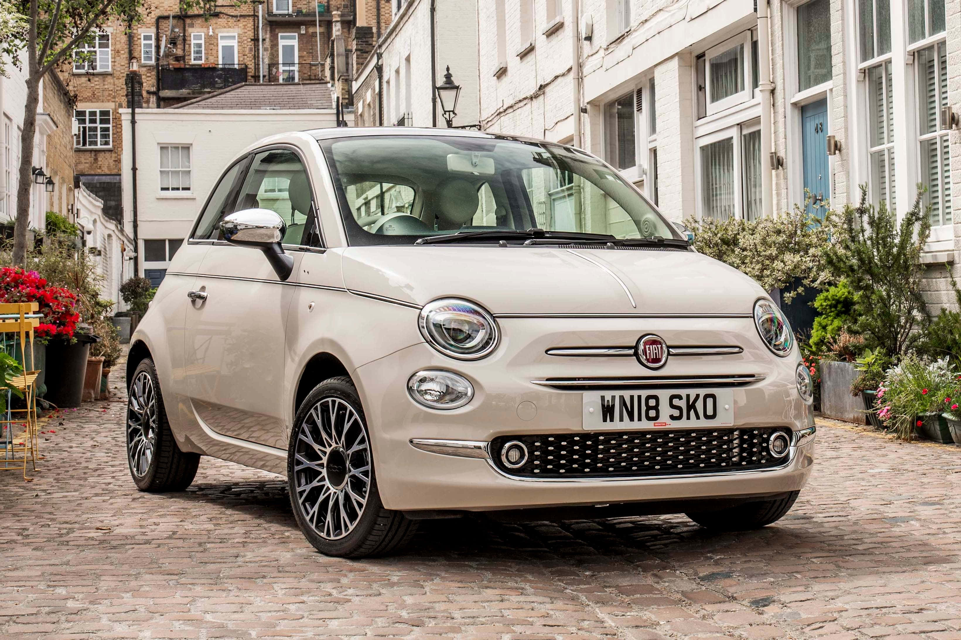 Udforsk verden med Fiat Wallpapers