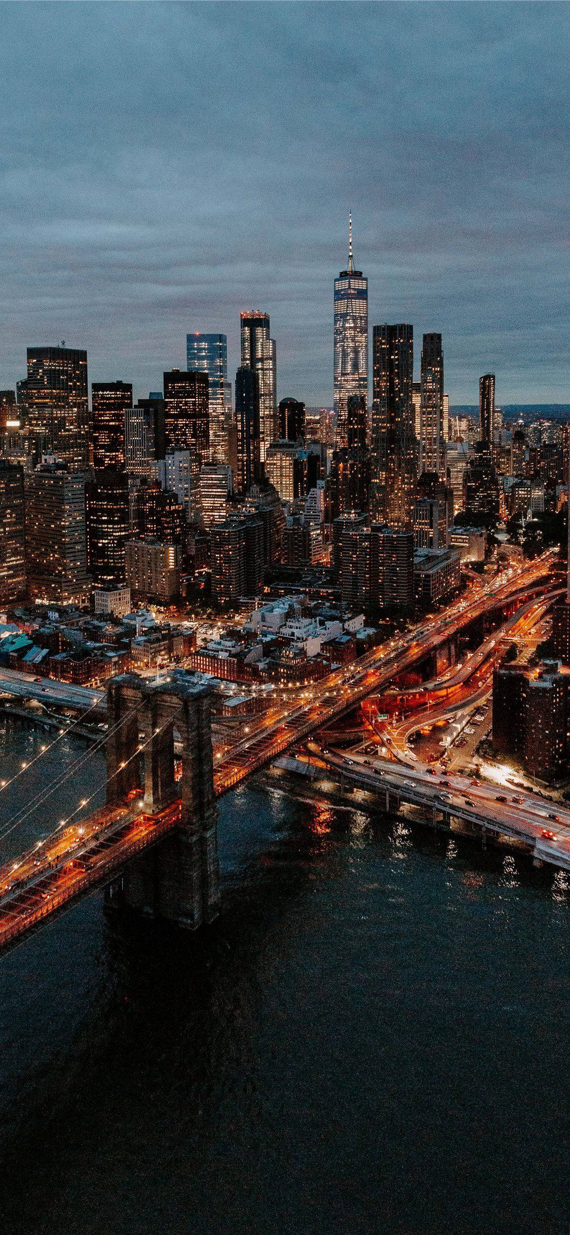 "Urban Sophistication - City Lights Aesthetic til iPhone." Wallpapers