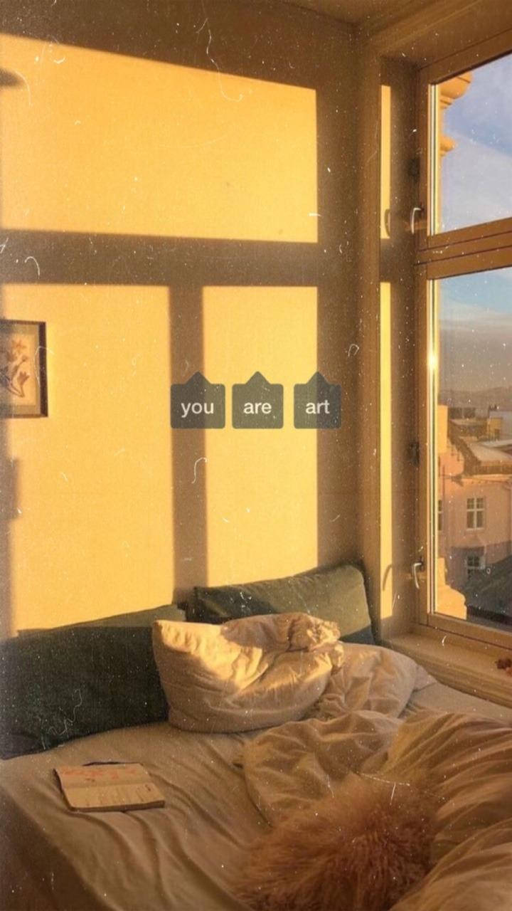 Varm atmosfære i æstetisk gult rum Wallpapers