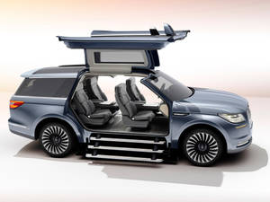 2021 Lincoln Navigator med mågevingedør — Seje biler GIF Wallpapers