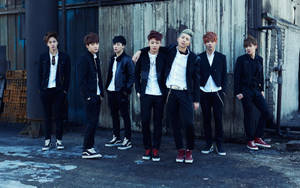 BTS Gruppe Foto Skool Luv Affair tapet — Bts gruppebillede GIF Wallpapers