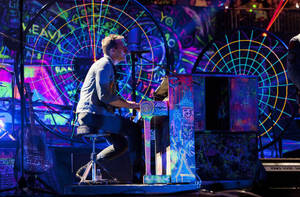 Chris Martin Mylo Xyloto wallpaper — 3:2 Wallpapers