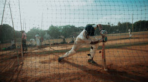 Cricketspiller i skråt skud tapet — Studio Display Wallpapers