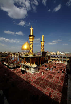 Det fredfyldte landskab i Karbala ved skumring — iPad (A16) Wallpapers