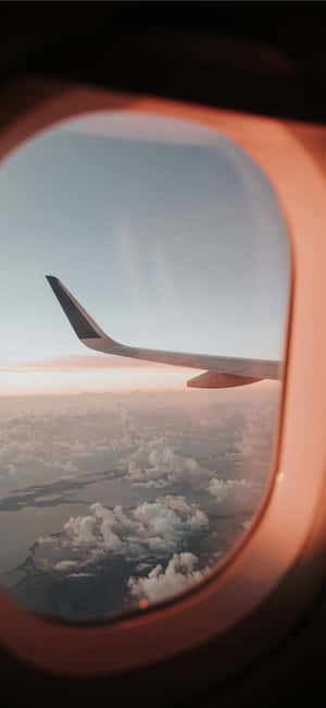 Fly iPhone — iPhone 16 Pro Max Wallpapers