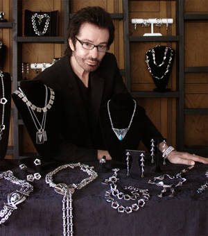 George Chakiris Samlinger Sølvsmykker — Honor Magic V Wallpapers