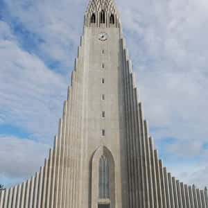 Hallgrímskirkja centrale tårn udefra — Mobil GIF Wallpapers