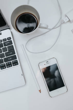 Hvid iPhone skrivebord — Xiaomi Pad 9 Pro Wallpapers