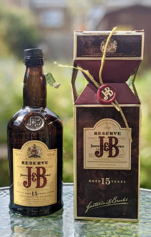 J&B Reserve Aldret 15 År — RedMagic Tablet Wallpapers