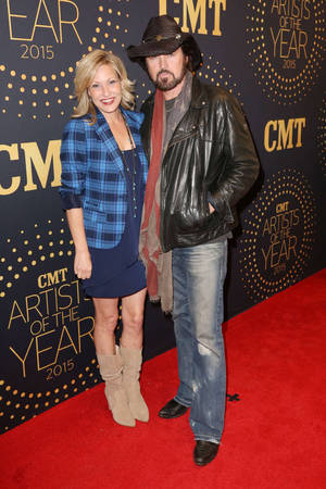 Joey Lauren Adams og Billy Ray Cyrus — Huawei MatePad 11.5 S (2025) Wallpapers