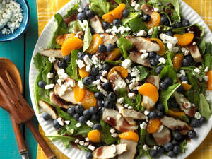 Baggrundsbillede med kød, bær og citrus-salat — 4:3 Wallpapers
