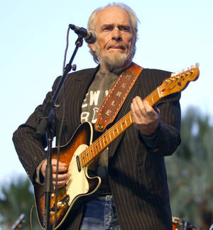 Kunstner Merle Haggard — Honor Magic V Wallpapers