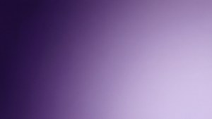 Et slankt, minimalistisk lilla gradient tapet til et rent look. — Lilla Wallpapers