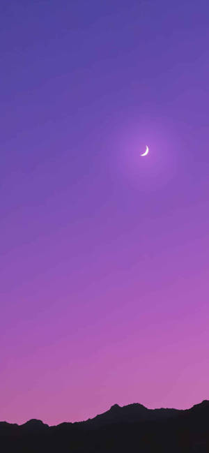 Lys lilla æstetisk bjergsilhuet — iPhone 17 Pro Max Wallpapers