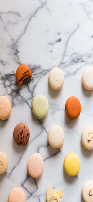 Macarons På iPhone X Marmorbaggrund — Tecno Spark 50 4G Wallpapers