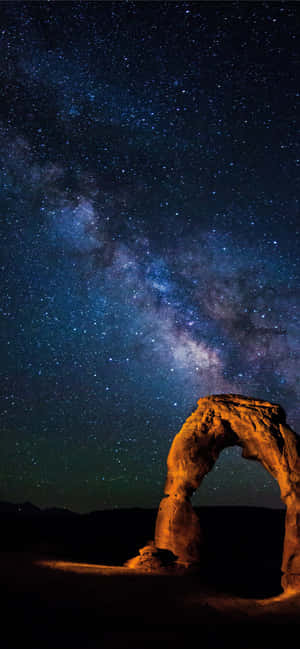 Mælkevejen over Delicate Arch — Oppo Find X9 Wallpapers