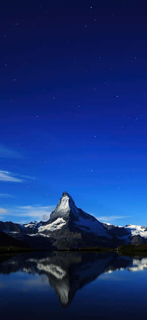 Mørk blå stjernehimmel over Matterhorn — Vivo X200T Wallpapers
