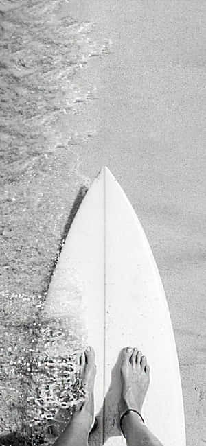 Monokrom surfbræt — Xiaomi 17 Pro Wallpapers