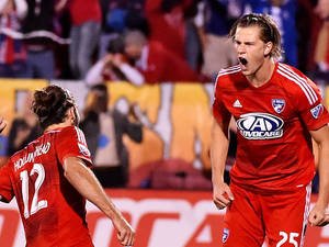 MSL FC Dallas forsvarsspiller Walker Zimmerman — Fodbold GIF Wallpapers
