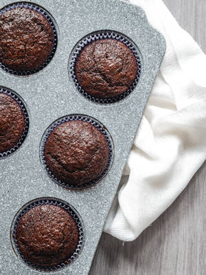 Muffins i grå bakke wallpaper — 3:4 Wallpapers