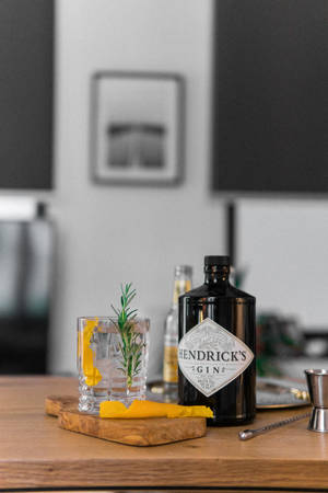 Nærbillede af Hendrick's Gin-flaske — Xiaomi Pad 8 Pro Wallpapers