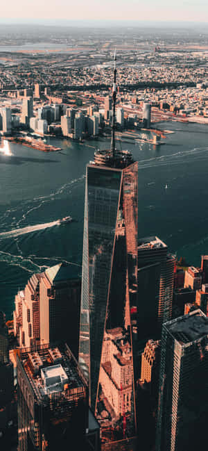 New York Freedom Tower Cinematisk Topbillede — Vivo V80 Lite Wallpapers
