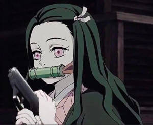 Nezuko med pistol fra Demon Slayer