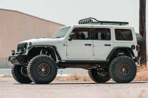 Offroad-eventyr med en robust SUV — MacBook Air Wallpapers