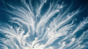 Abstrakt himmel med cirrusskyer som penselstrøg. — Himmeludsigt Wallpapers