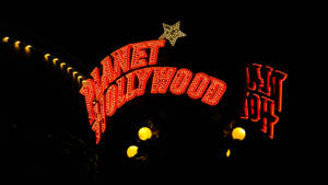 Planet Hollywood Skilt tapet — Ren Wallpapers