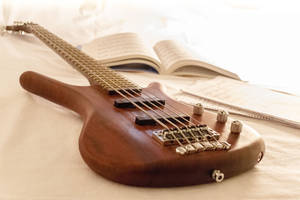 Smuk musik brun basguitar — Musik æstetik Wallpapers